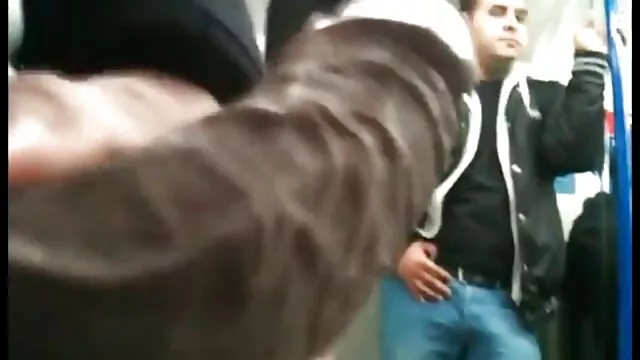 نحيل جدا يأتي من الصين استمناء مع ضغط فلم جنس اجنبي المياه في الحمام