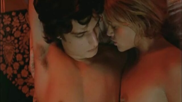 وكان قد افلام اجنبية الجنس رتبت مفاجأة جنس للفتيات, ويسأل رجل آخر